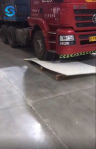 Heavy duty extruded HDPE temporary road system construction track road protection mats