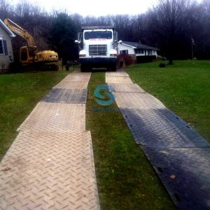 The advantages of the material of the 3×8 ground protection mats compared with other materials of the ground protection mats The advantages of the material of the 3×8 ground protection mats compared with other materials of the ground protection mats