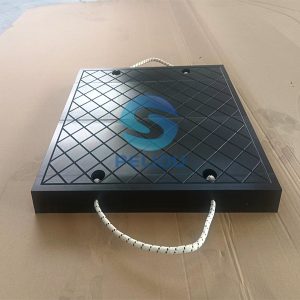 What are the requirements for high-quality polyethylene outrigger pads?